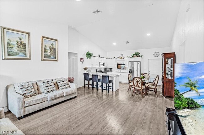 Building Photo - 9012 S Indio Ct