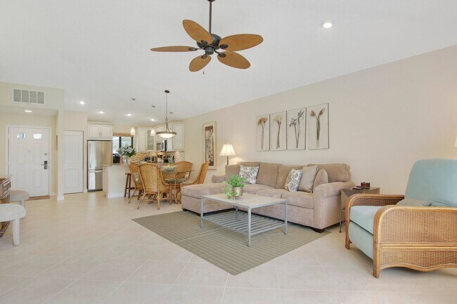 Building Photo - 820 Club Dr