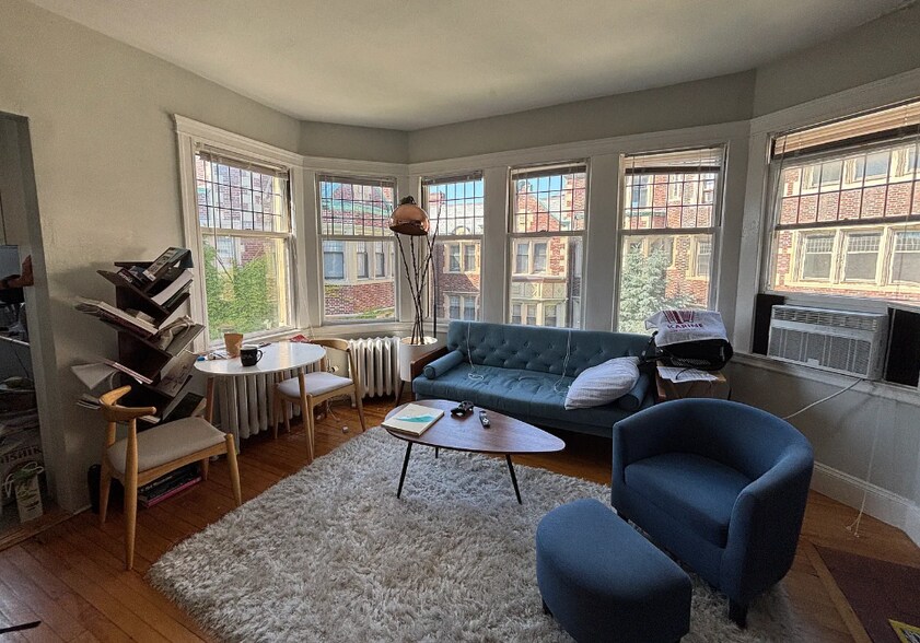 Primary Photo - 22 Dana St