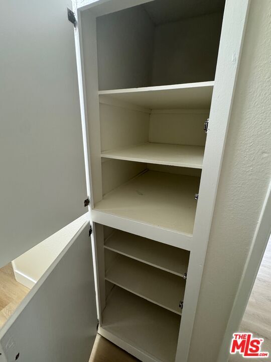 Building Photo - 428 S Grand View St