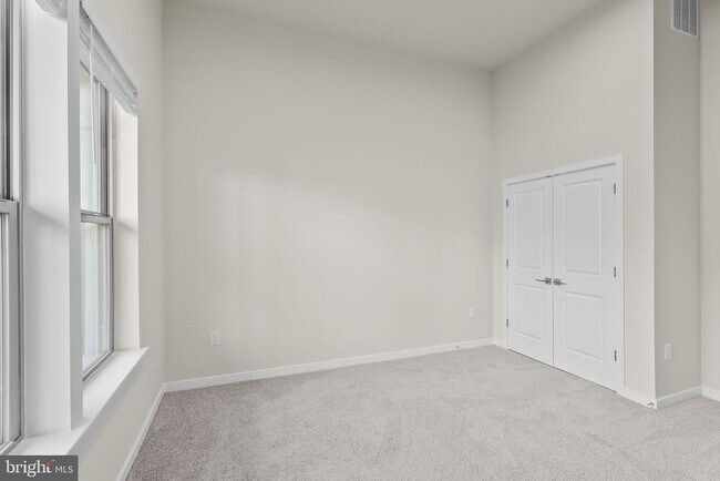 Building Photo - 6244 Folly Ln