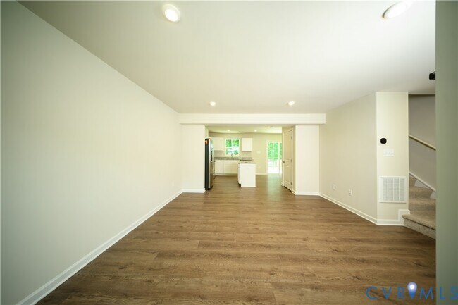Building Photo - 1121 Canterbury Rdg Rd