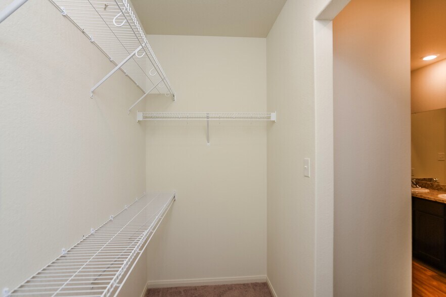Building Photo - 12020 Claudette St