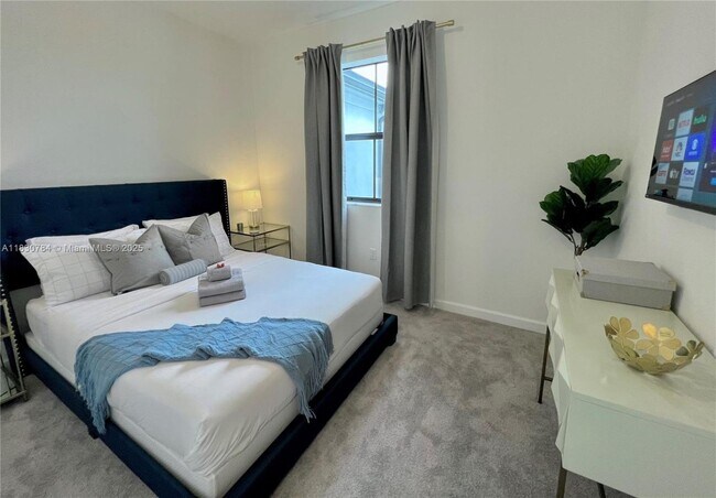 Building Photo - 20433 NW 4th Ave