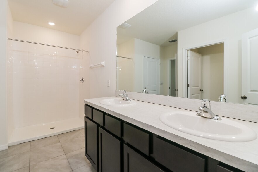 Building Photo - 7545 Cypress Walk Dr