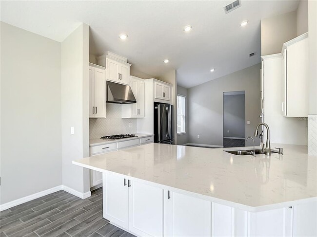 Building Photo - 2675 Ridgetop Ln