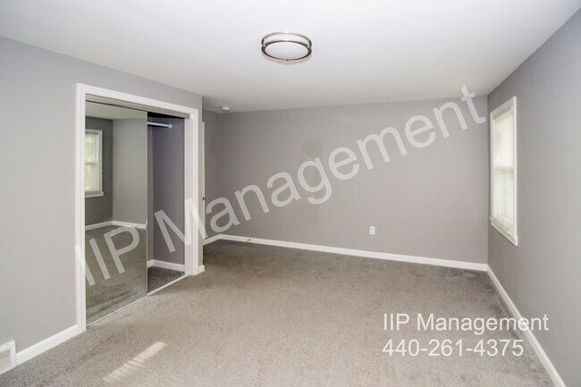 Building Photo - 21500 Lakeshore Blvd