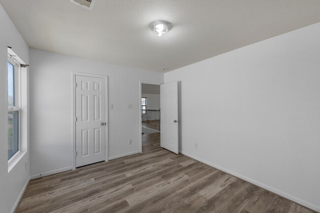 Building Photo - 4810 Jarl Ct