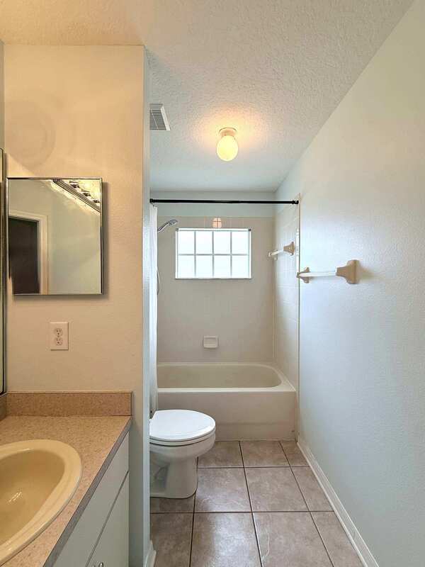Building Photo - 16221 Bridgewalk Dr