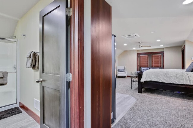 Building Photo - 712 Broken Rein Rd