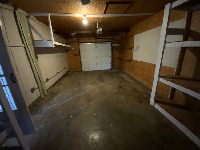 Building Photo - 1504 Edgewood Dr