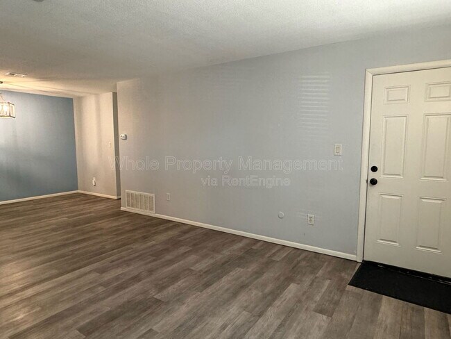 Building Photo - 2380 E Geddes Ave