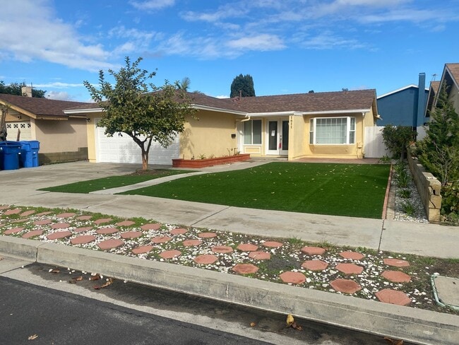 Building Photo - Harbor City- Single Family Home