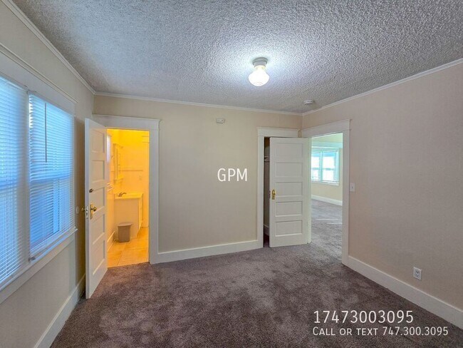 Building Photo - 383 N Wilson Ave