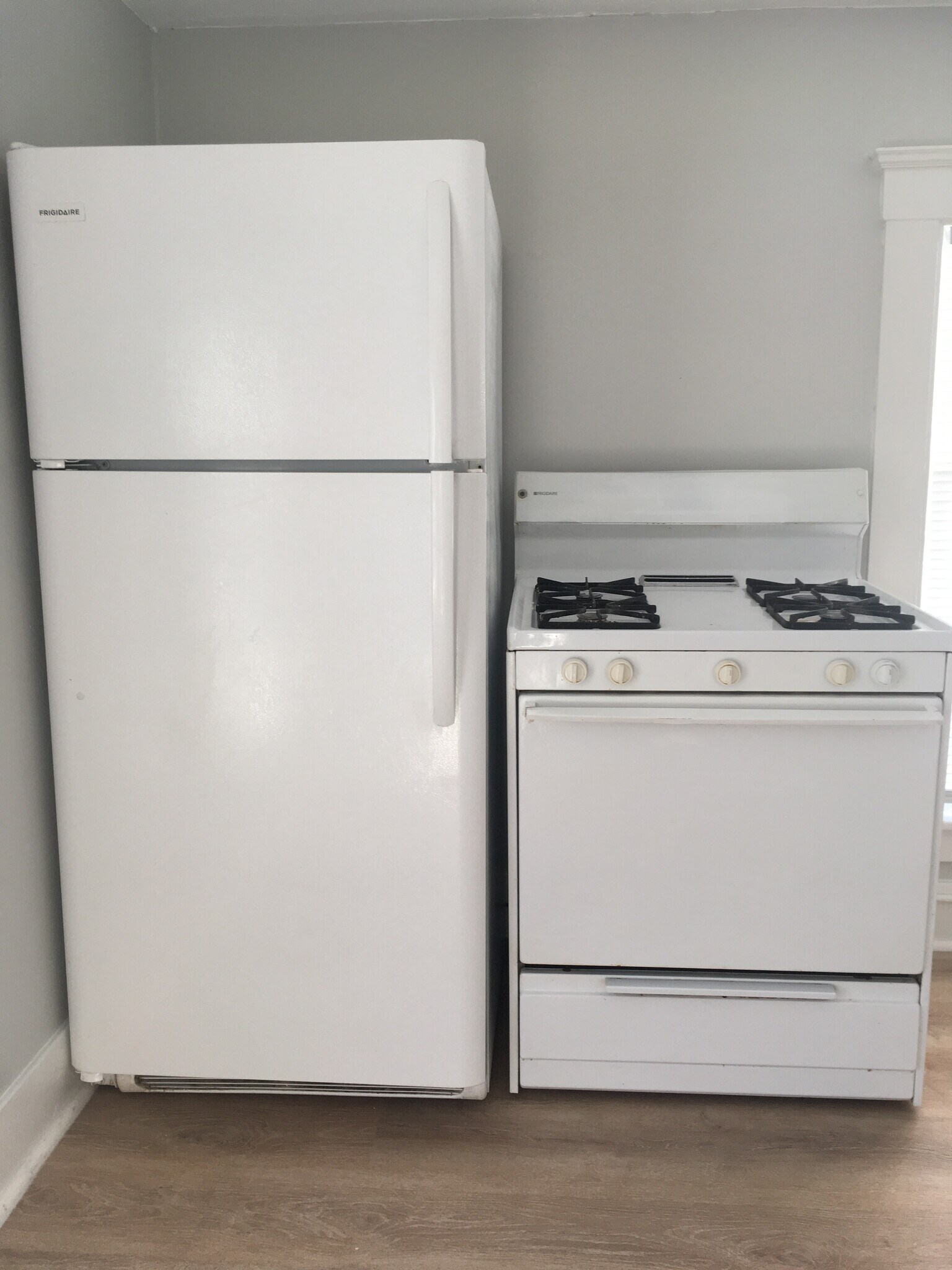 Kitchen Appliances 1 - 219 W Oakland Ave