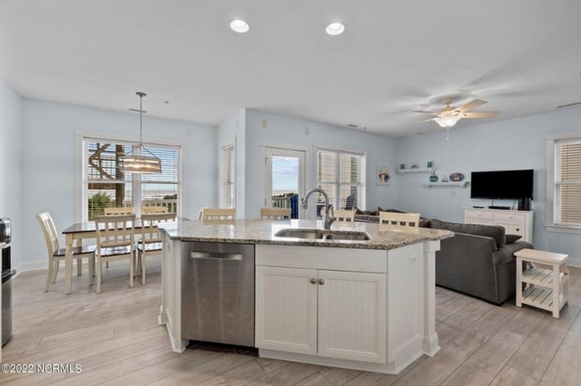 Building Photo - 101 Salter Path Rd