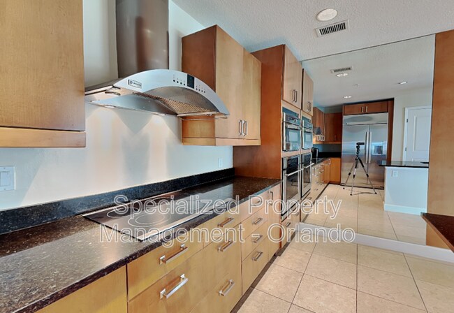 Building Photo - 100 S Eola Dr