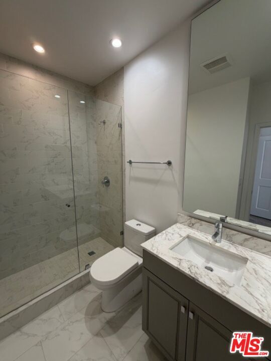 Building Photo - 230 S Hamilton Dr