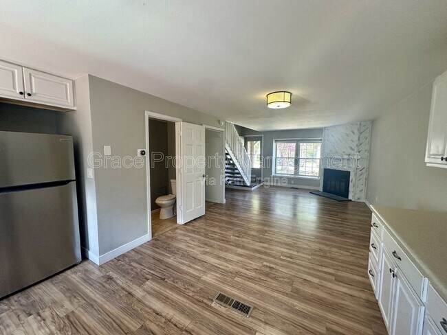 Building Photo - 9616 W Chatfield Ave