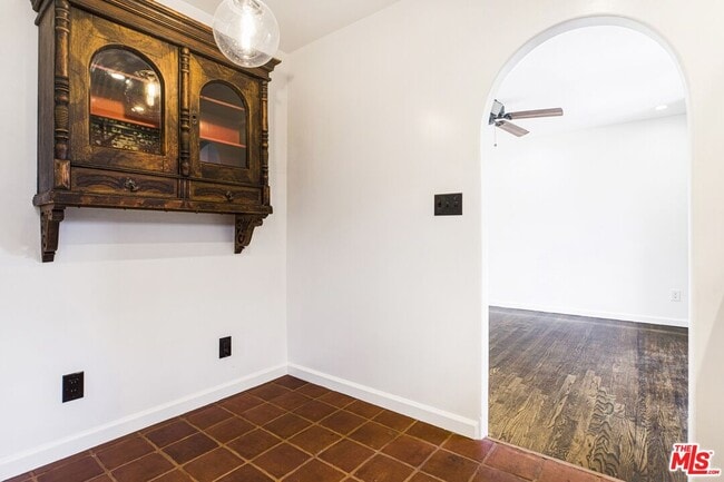 Building Photo - 1012 Coronado Ter