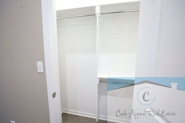 Building Photo - Luxury 2 bed 1 bath apartment - brand new construction!! Washer, dryer and utilities included!!