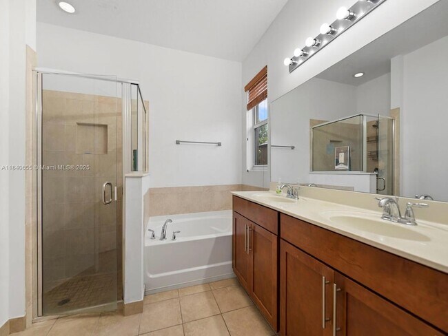 Building Photo - 28302 SW 128th Path