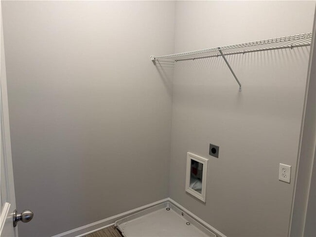 Building Photo - 7811 Silk Tree Pointe