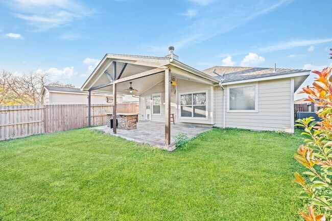 Building Photo - 11018 WARATH Oak Ct