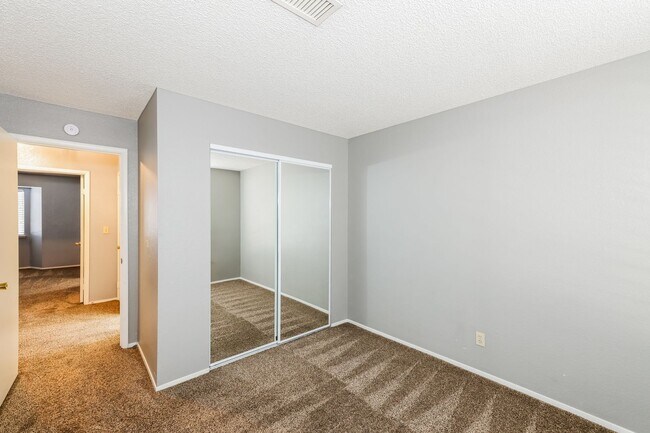 Building Photo - 1780 Yellowwood Dr