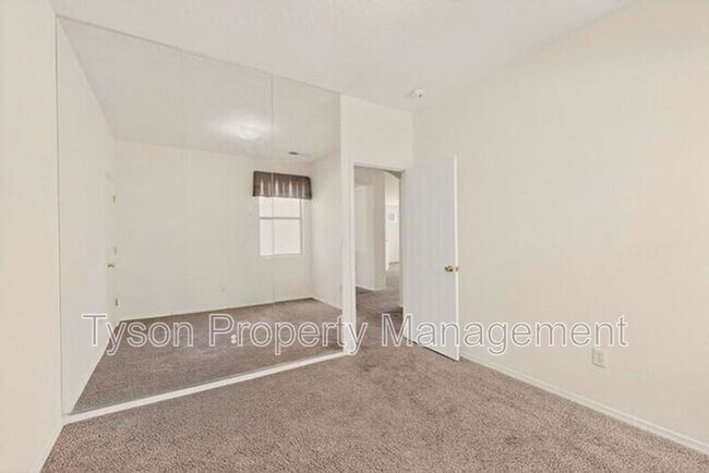 Building Photo - 10309 Longmont Pl NW