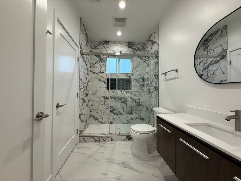 Building Photo - 9274 Cayuga Ave