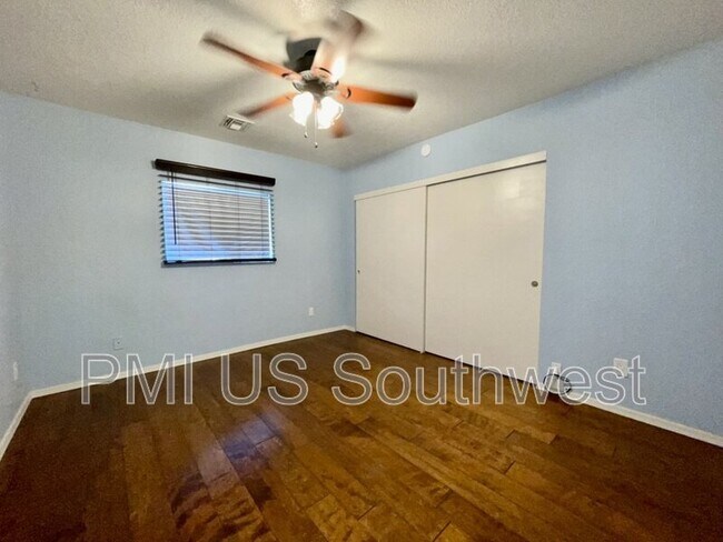 Building Photo - 1394 Mirada Dr