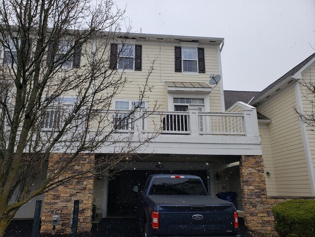 Building Photo - 1059 Bluffway Dr