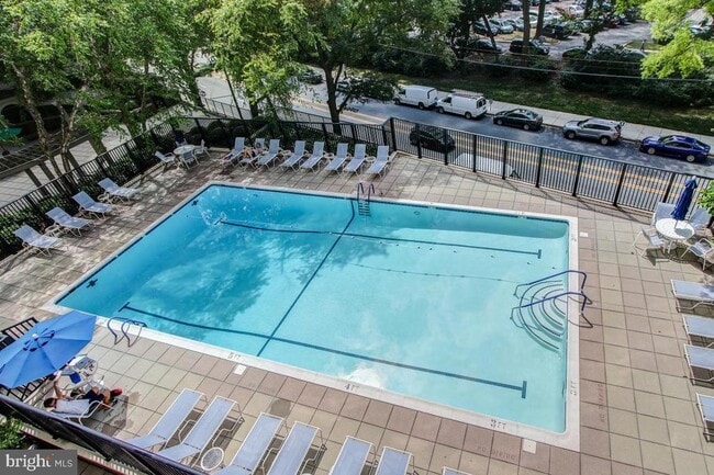 Building Photo - 4620 N Park Ave