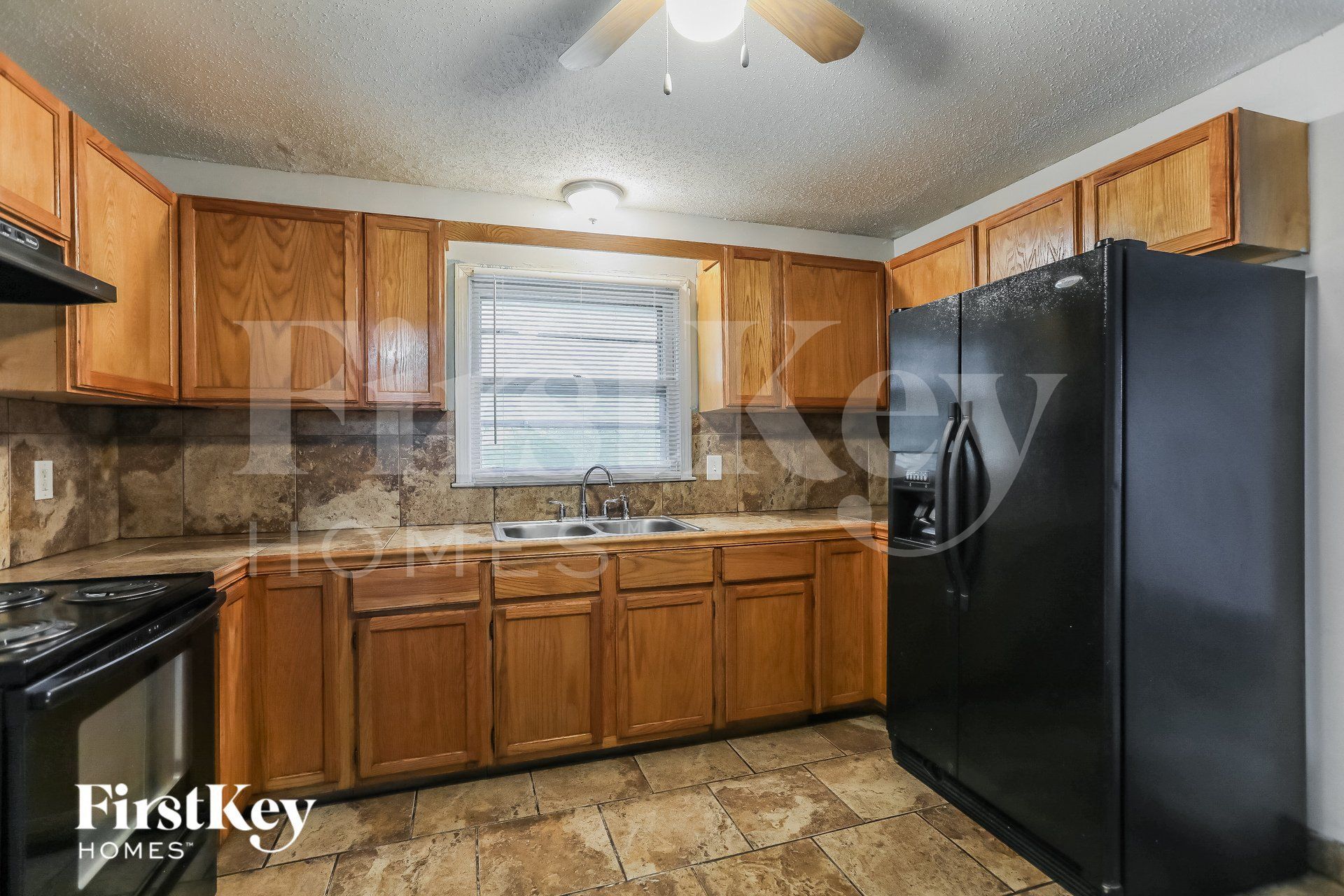 Building Photo - 8313 E 85th Terrace