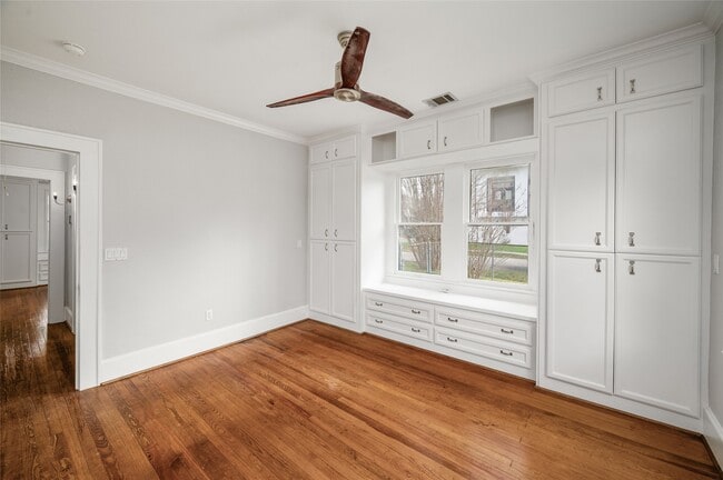 Building Photo - 334 E 24th St