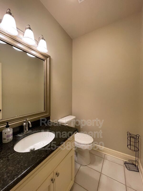 Building Photo - 13263 Quail Meadow Dr