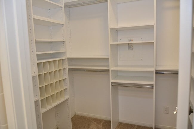 Building Photo - Spacious 3 BD, 3 BA Townhome in Airoso of Carmel Valley!