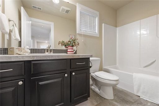 Building Photo - BACK ON MARKET! Spacious Spirit Ridge Home...