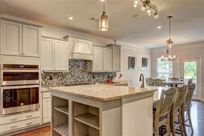 Building Photo - 409 Golden Rod Ct