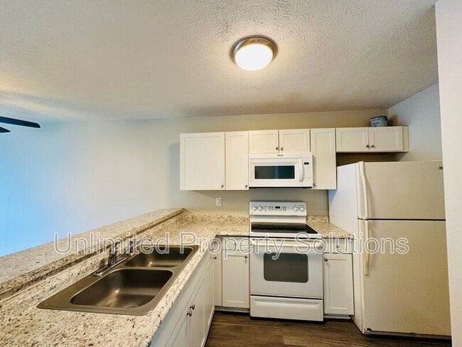 Building Photo - 215 Sunn Aire Ct