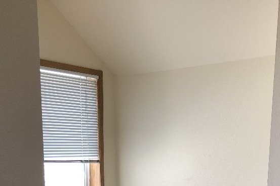 Building Photo - 852 SW Maple Tree Dr