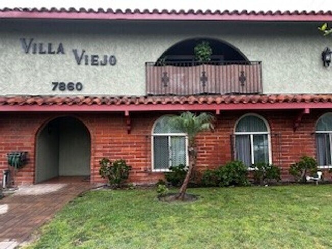 Building Photo - Villa Viejo Apartments