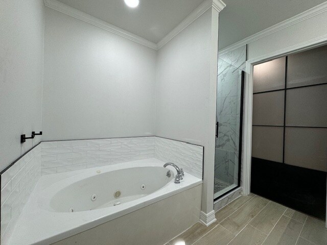 Building Photo - 9411 Crooked Creek Dr