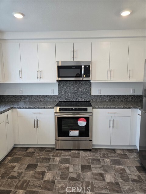 Building Photo - 7281 Olive Grv St