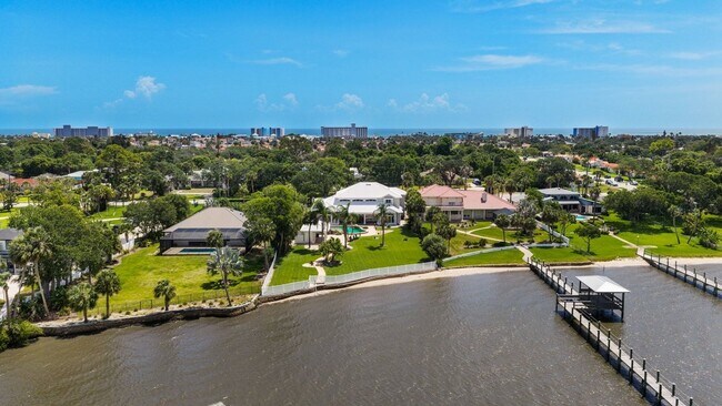 Building Photo - 626 Riverside Dr