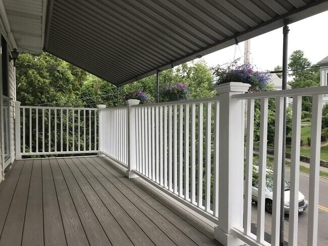 Building Photo - 311 Waverley Ave