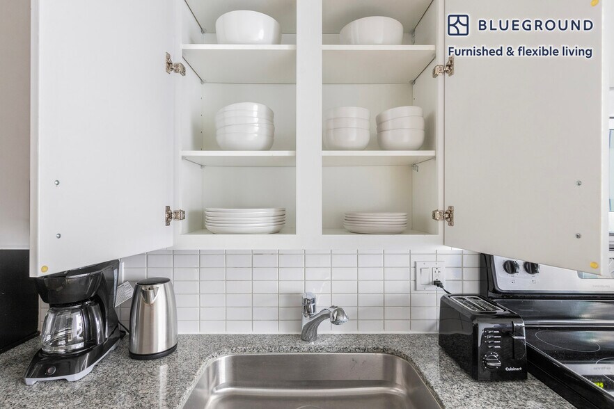 Building Photo - 601 W Jackson Blvd