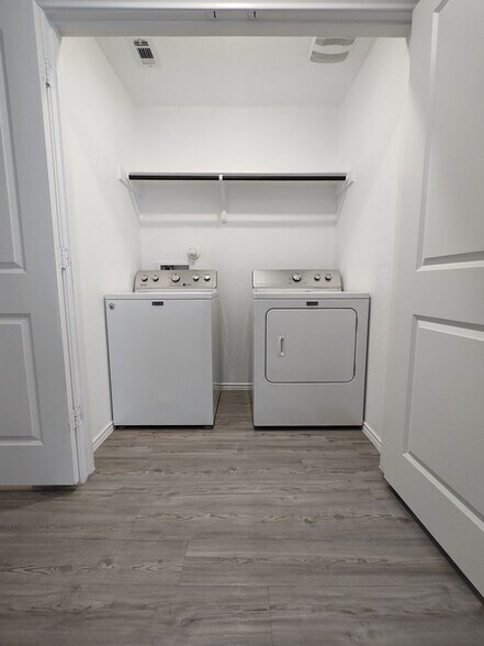 Building Photo - 12911 Chinali Spgs