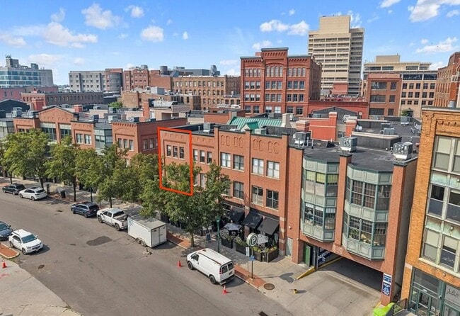 Building Photo - 133 Walton St